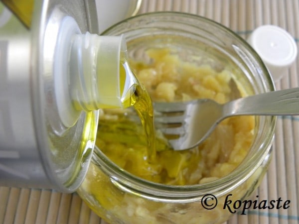 Garlic and extra virgin olive oil