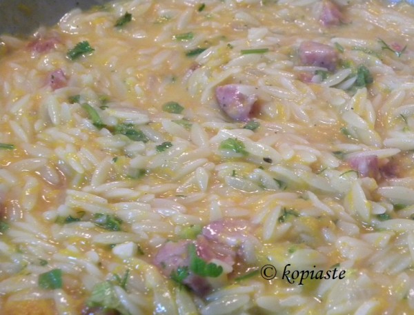 Kritharotto with sausages