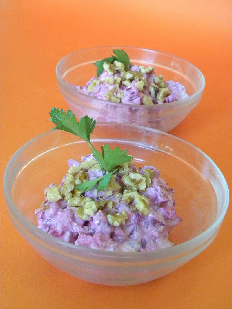 Beetroot Yoghurt salad παντζαροσαλάτα εικόνα