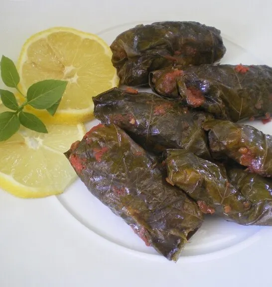 Κουπέπια (ντολμάδες Κυπριακοί) με Αμπελόφυλλα