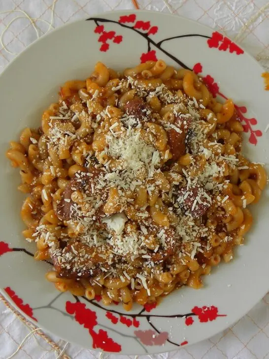 Xταπόδι με Μακαρονάκι Κοφτό