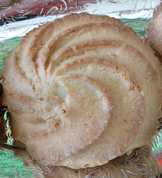 Παστίτσια και Αμυγδαλωτά ή Κουλουράκια Αμυγδάλου