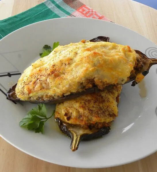 Μελιτζάνες Παπουτσάκια