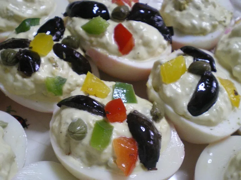 Ελληνικά αυγά γεμιστά εικόνα