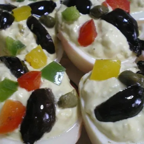 Ελληνικά αυγά γεμιστά φωτογραφία