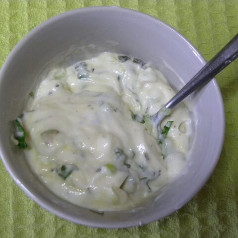 Σπιτική σάλτσα ταρτάρ φωτογραφία