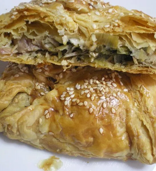 Αρνίσια Πίτα και αρνίσιος γύρος με κρέας που περίσσεψε