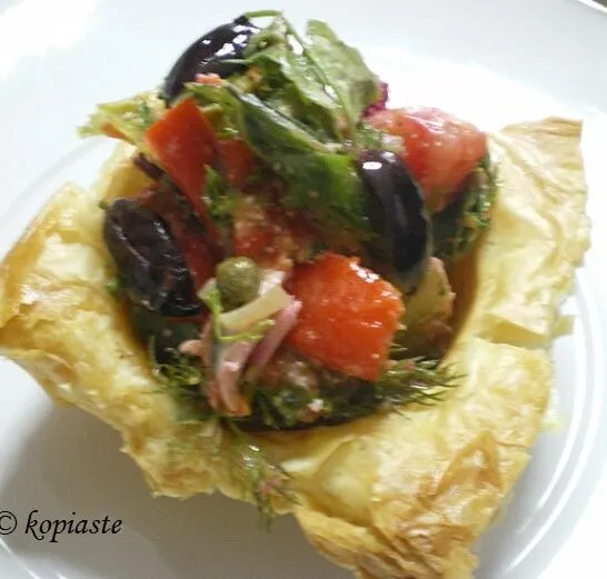 Τι κάνει μια σαλάτα να λέγεται Ελληνική;