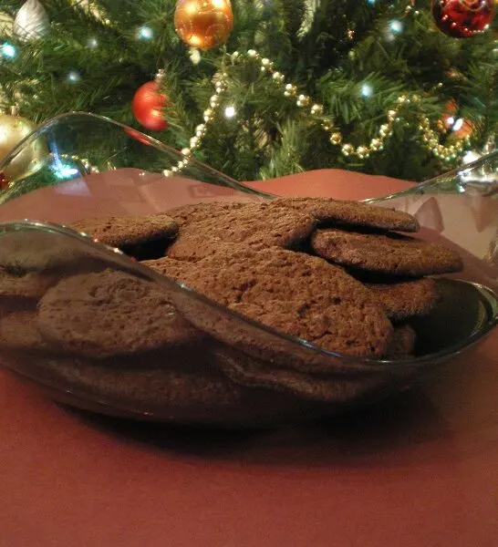 &Kappa;&omicron;ύ&kappa;&iota;&sigmaf; &mu;&epsilon; &Tau;&zeta;ί&nu;&tau;&zeta;&epsilon;&rho;, &Mu;&alpha;ύ&rho;&eta; &Sigma;&omicron;&kappa;&omicron;&lambda;ά&tau;&alpha; &kappa;&alpha;&iota; &Chi;&alpha;&rho;&omicron;&upsilon;&pi;ό&mu;&epsilon;&lambda;&omicron;