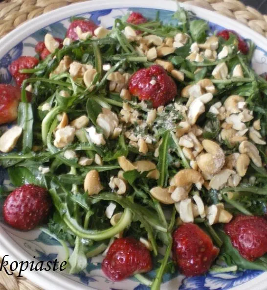 Σταμναγκάθι με Φράουλες