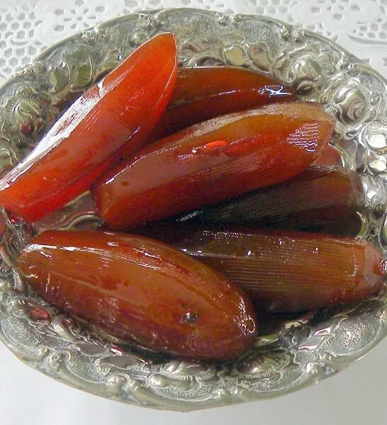 Γλυκό Μελιτζανάκι με Γρεναδίνη