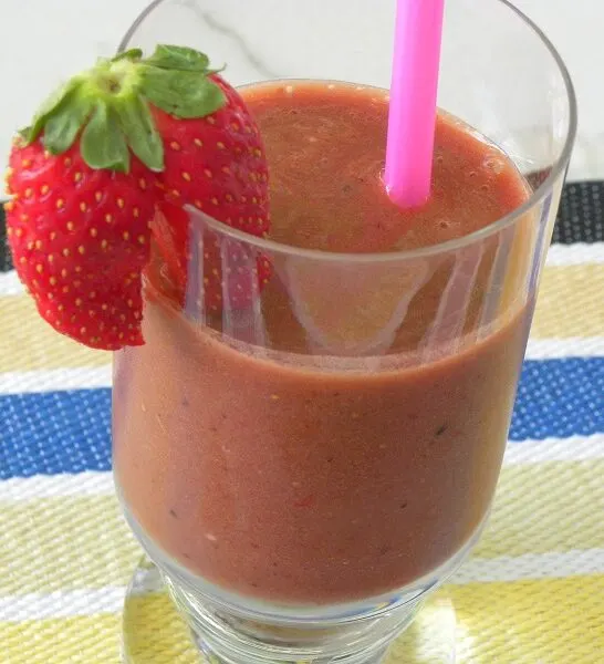 Σμούθι με Μούρα Ασάι, ένας φρουτοχυμός Δυναμίτις