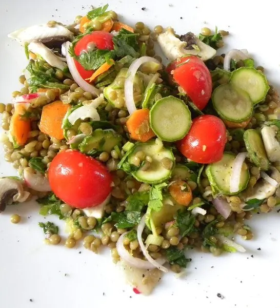 Δροσερή Καλοκαιρινή Σαλάτα με Φακές