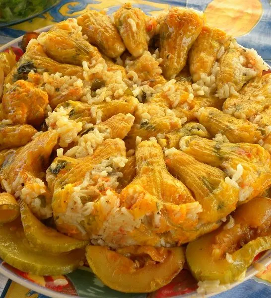 Αθθοί (Κυπριακοί κολοκυθοανοί) Γεμιστοί