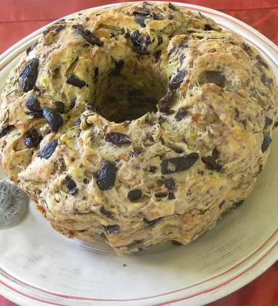 Γευσιγνωσία ελαιολάδου στην Ελαΐς και Κέικ Ελιάς με Ελαιόλαδο