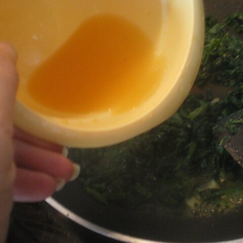 Sautéed spinach with Orange and honey image