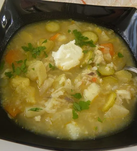 Σούπα Αγκινάρες με Σελινόριζα