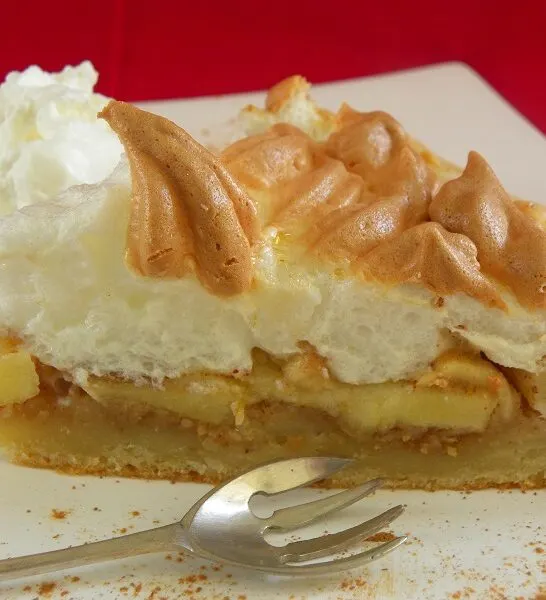 Γκαλέτ Μήλων με Μαρέγκα