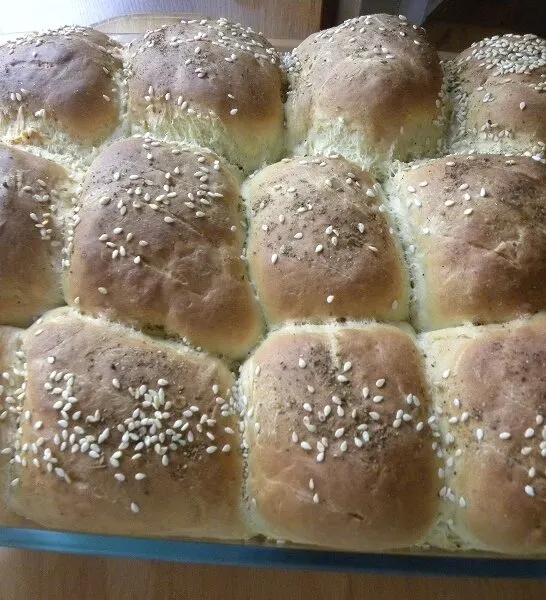 Ψωμάκια Γεμιστά με Ελιές Πράσινες