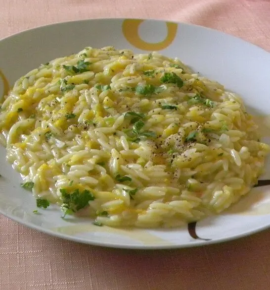 Κριθαρότο με Γλυκοκολοκύθα, Λουκάνικα και Φέτα