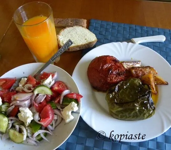 Γεμιστά με Λουκάνικα