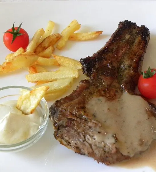 Μαριναρισμένες Χοιρινές Μπριζόλες