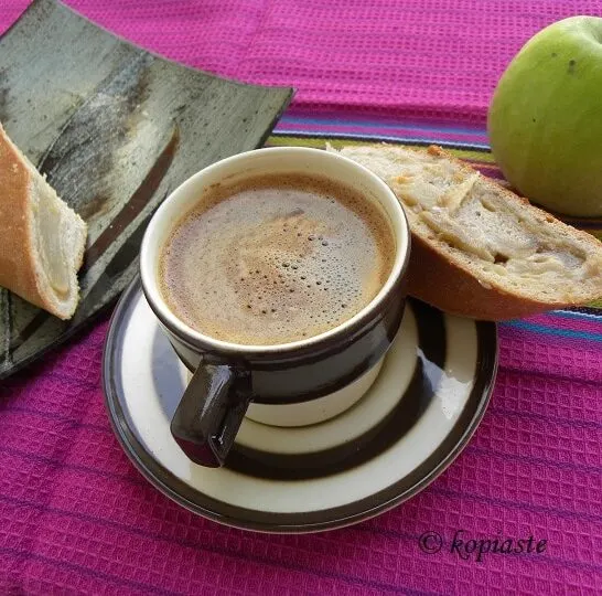 Ταχινόπιτα Γεμιστή με Μήλα