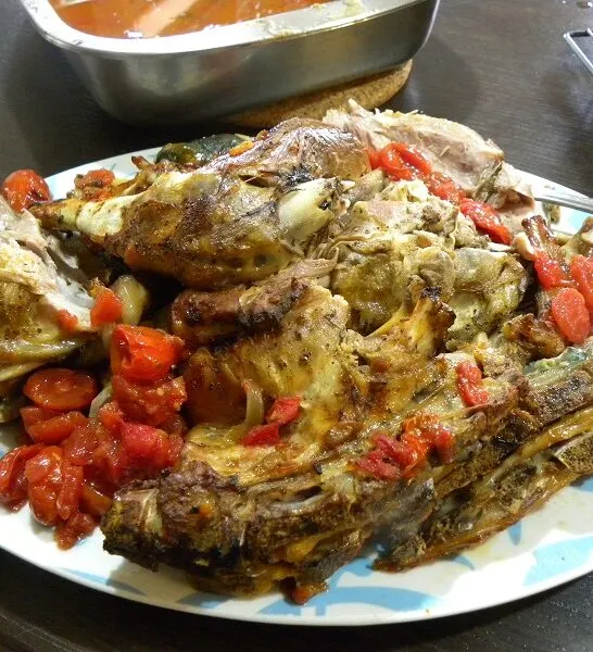 Μπογάνα (αρνί στη γάστρα)