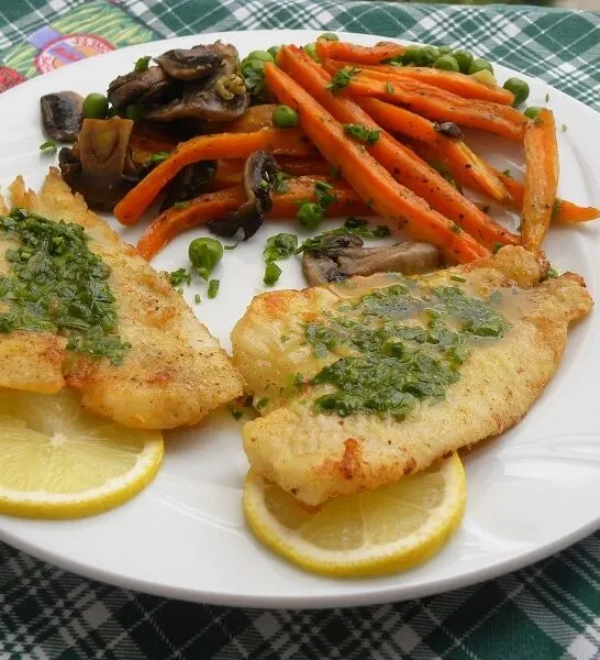 Γλώσσα με Σάλτσα Μενιέρ (à la meunière)