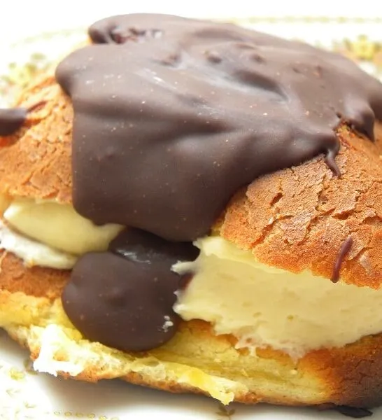 Εκλαίρ με Κρέμα Λεμονιού και Δώρο για τη Γιορτή της Μητέρας!