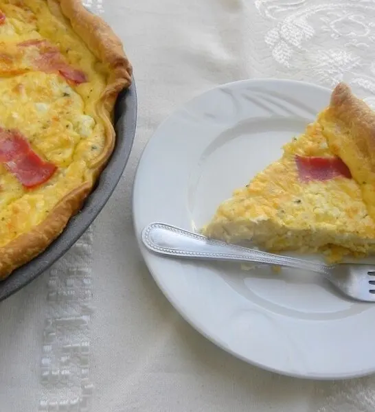 Κις Λορέν, με Φέτα, Γραβιέρα και Μπέικον