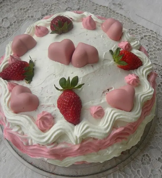 Τούρτα Φράουλας Κόκκινο Βελούδο