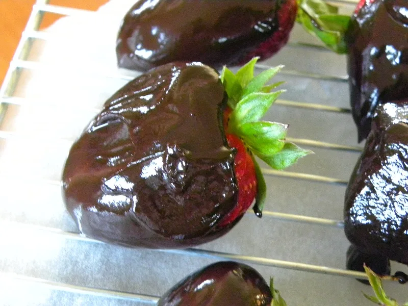 φράουλες με σοκολάτα εικόνα