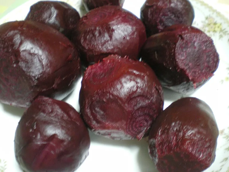 Παντζάρια βρασμένα και καθαρισμένα εικόνα