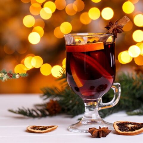 Gl&uuml;hwein - &Zeta;&epsilon;&sigma;&tau;ό &Gamma;&lambda;&upsilon;&kappa;ό &Kappa;&rho;&alpha;&sigma;ί &epsilon;&iota;&kappa;ό&nu;&alpha;