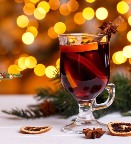 Glühwein – Ζεστό Γλυκό Κρασί
