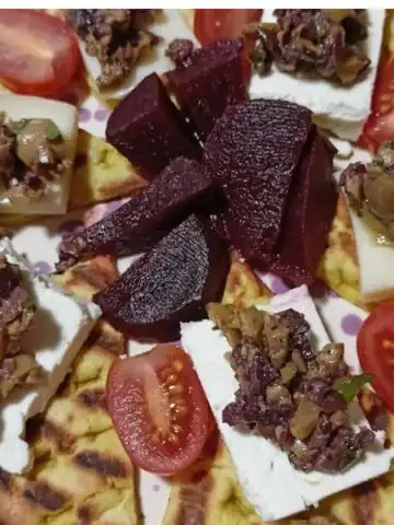 &epsilon;&pi;ί&tau;&upsilon;&rho;&omicron;&nu; &sigma;&epsilon;&rho;&beta;&iota;&rho;&iota;&sigma;&mu;έ&nu;&omicron; &pi;ά&nu;&omega; &sigma;&epsilon; &pi;ί&tau;&alpha; &epsilon;&iota;&kappa;ό&nu;&alpha;