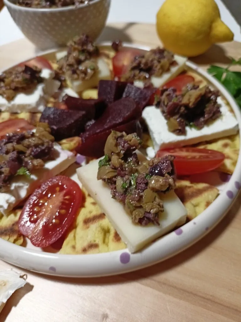 &epsilon;&pi;ί&tau;&upsilon;&rho;&omicron;&nu; &sigma;&epsilon;&rho;&beta;&iota;&rho;&iota;&sigma;&mu;έ&nu;&omicron; &pi;ά&nu;&omega; &sigma;&epsilon; &pi;ί&tau;&alpha; &sigma;&upsilon;&nu;&omicron;&delta;&epsilon;&upsilon;&mu;έ&nu;&omicron; &mu;&epsilon; &nu;&tau;&omicron;&mu;&alpha;&tau;ί&nu;&iota;&alpha; &kappa;&alpha;&iota; &pi;&alpha;&nu;&tau;&zeta;ά&rho;&iota;&alpha; &tau;&omicron;&upsilon;&rho;&sigma;ί &epsilon;&iota;&kappa;ό&nu;&alpha;