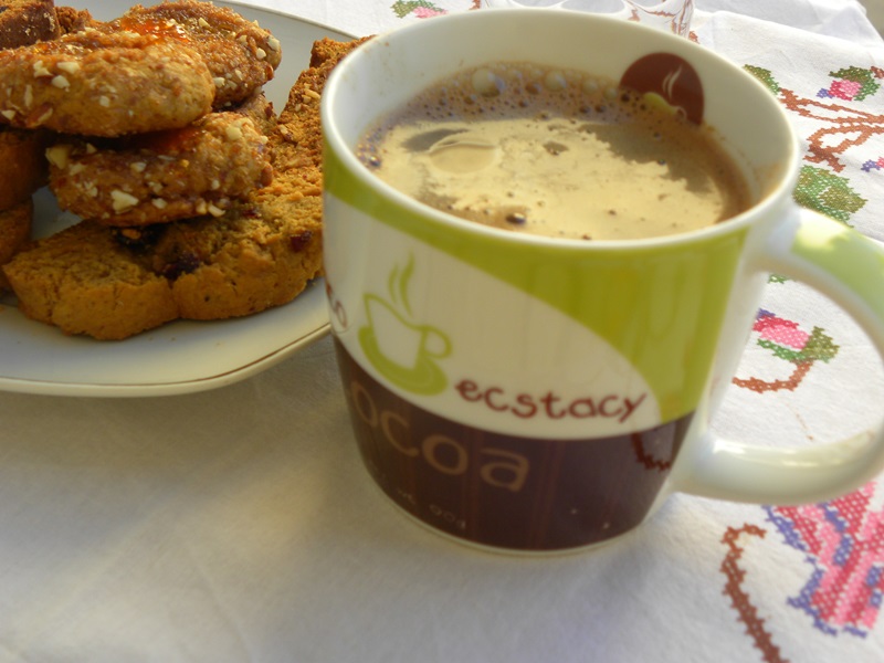 &Pi;&alpha;&xi;&iota;&mu;&alpha;&delta;ά&kappa;&iota;&alpha; &kappa;&alpha;&iota; &mu;&pi;&iota;&sigma;&kappa;ό&tau;&alpha; &theta;ά&mu;&pi;&rho;&iota;&nu;&tau; &mu;&epsilon; &Epsilon;&lambda;&lambda;&eta;&nu;&iota;&kappa;ό &kappa;&alpha;&phi;έ &epsilon;&iota;&kappa;ό&nu;&alpha;